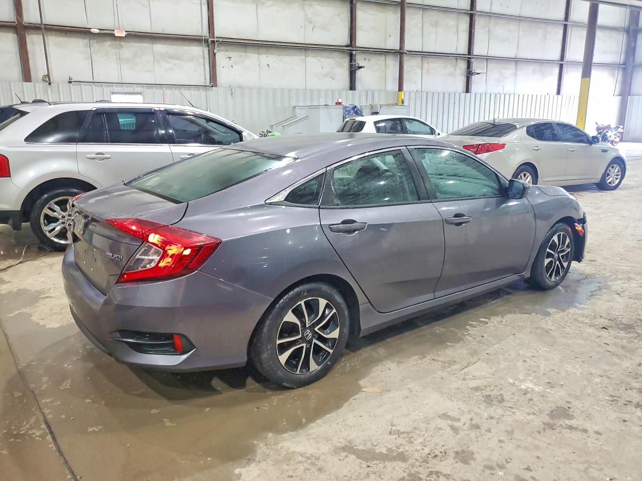 2016 HONDA CIVIC LX photo 3