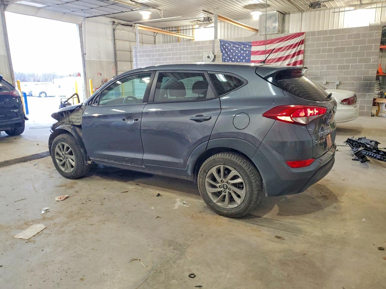 2018 HYUNDAI TUCSON SE photo 3