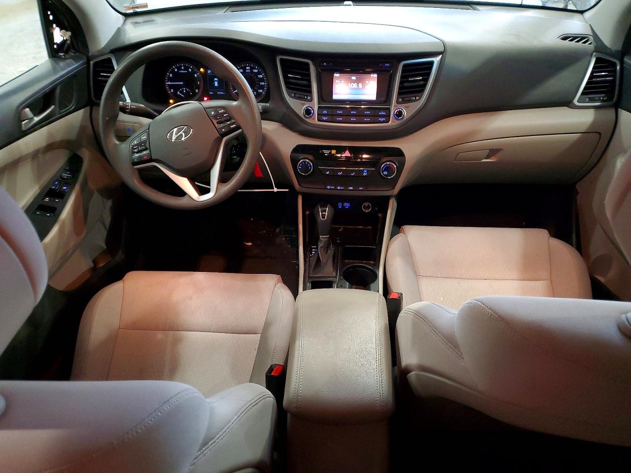2018 HYUNDAI TUCSON SE photo 15