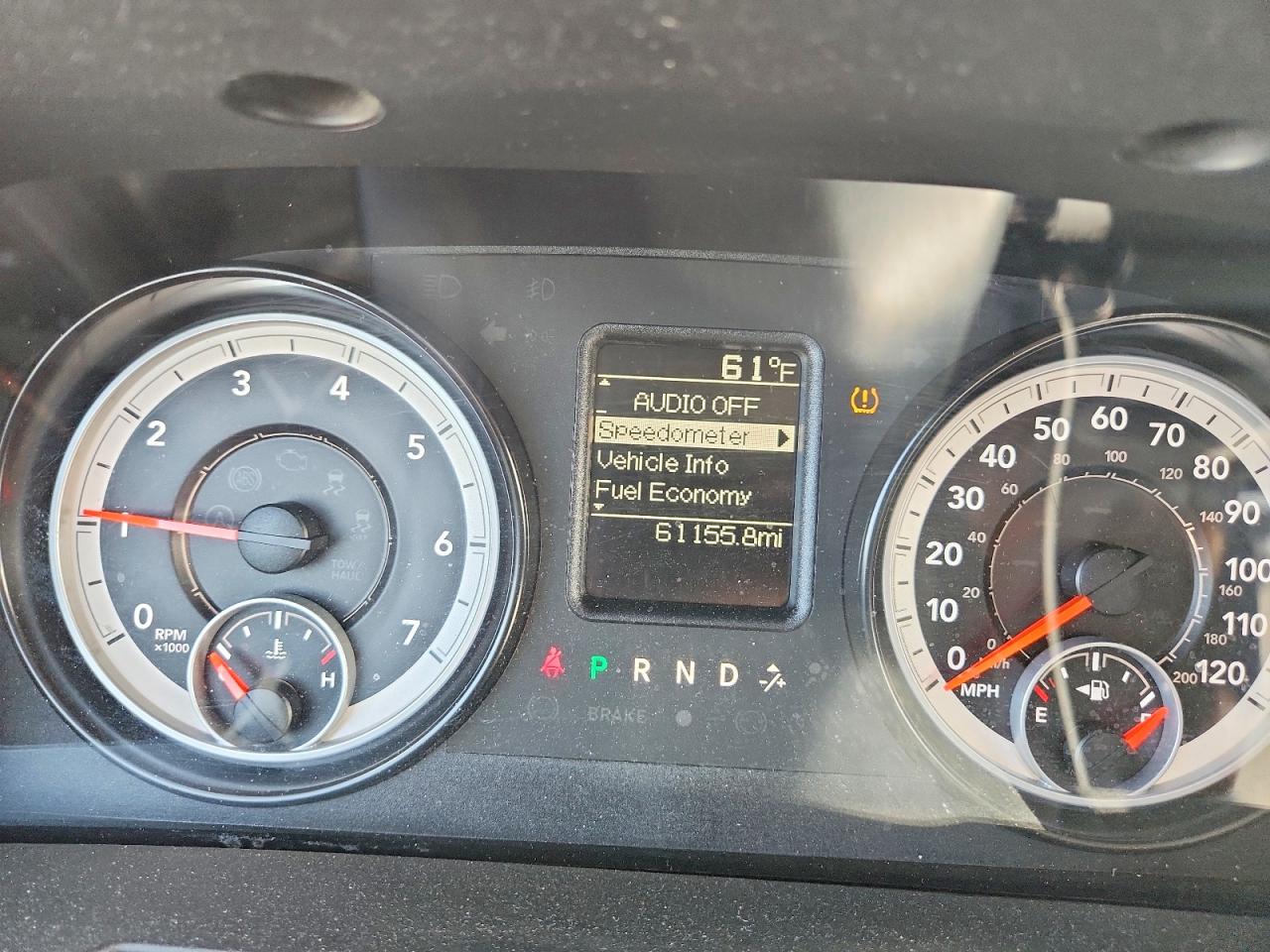 2014 RAM 1500 ST photo 17