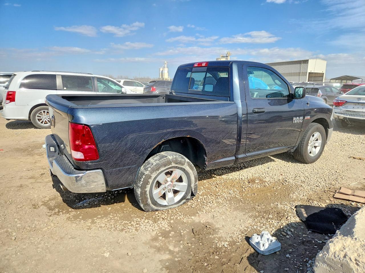 2014 RAM 1500 ST photo 5