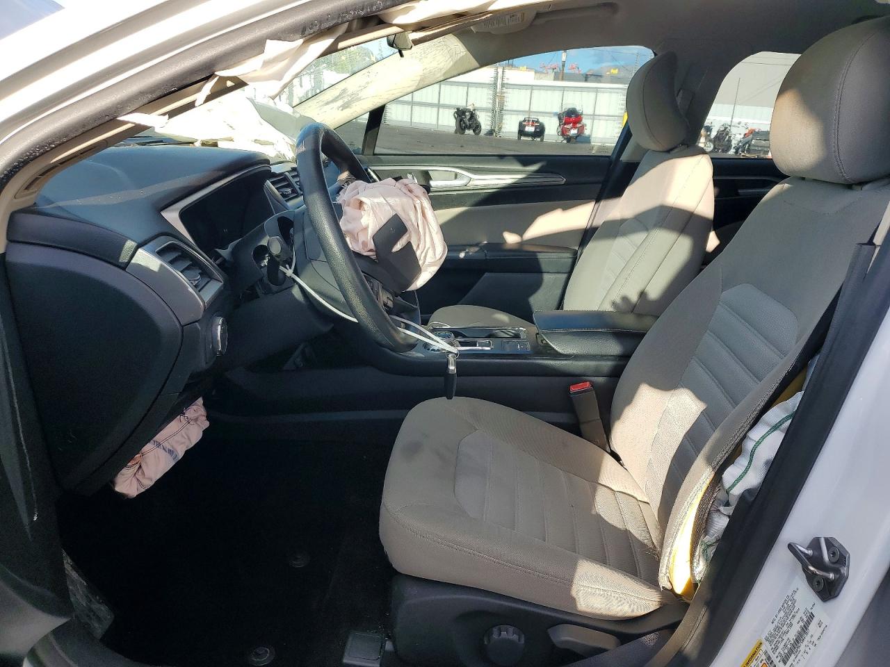 2017 FORD FUSION S photo 13