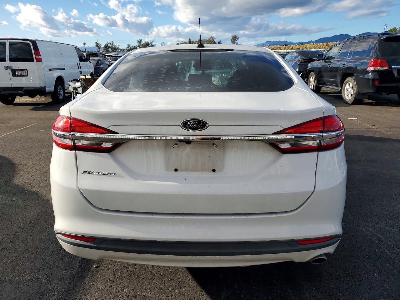 2017 FORD FUSION S photo 11