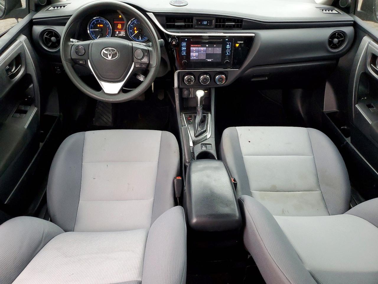 2017 TOYOTA COROLLA L photo 8