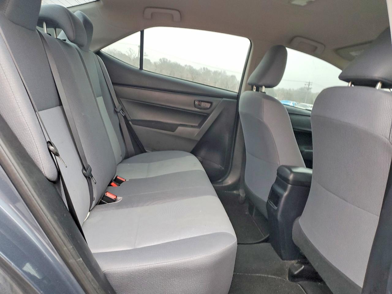 2017 TOYOTA COROLLA L photo 10