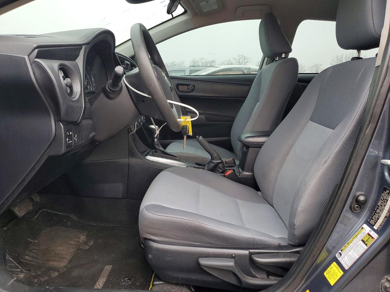 2017 TOYOTA COROLLA L photo 7
