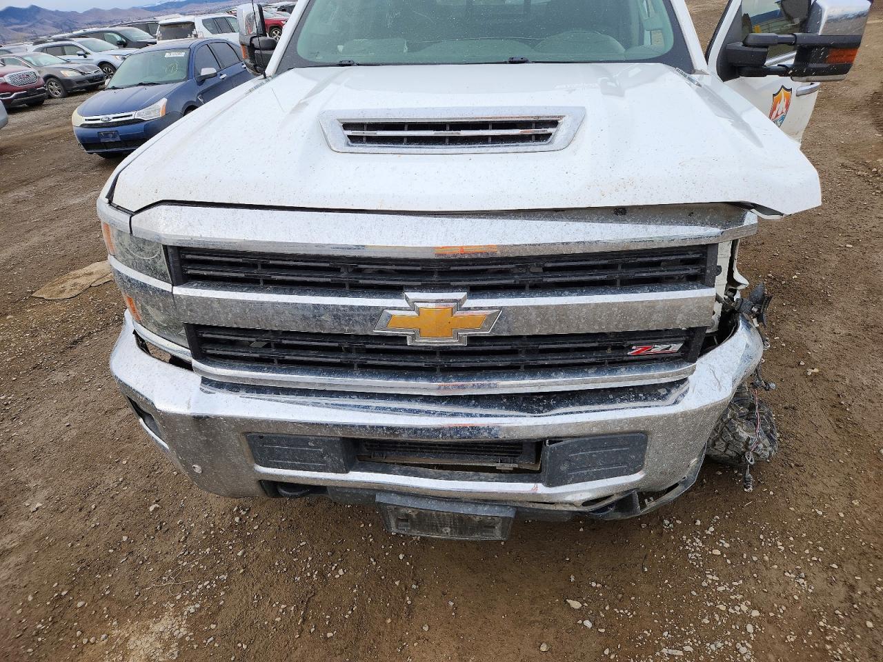 2017 CHEVROLET SILVERADO K2500 HEAVY DUTY LTZ photo 21
