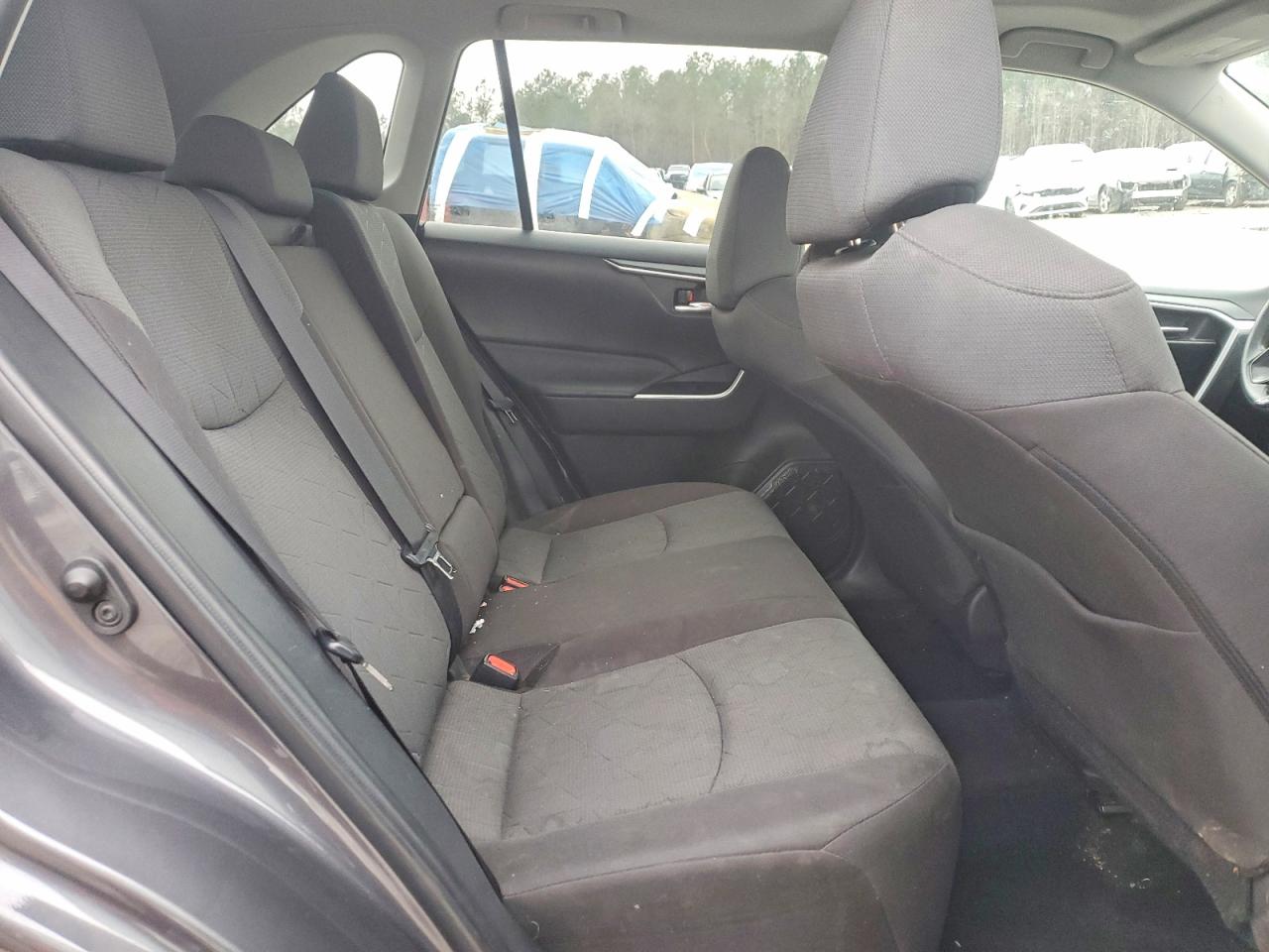 2022 TOYOTA RAV4 XLE photo 19