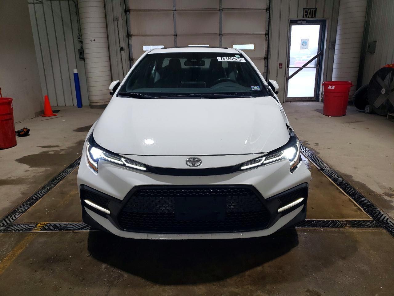 2020 TOYOTA COROLLA XSE photo 9