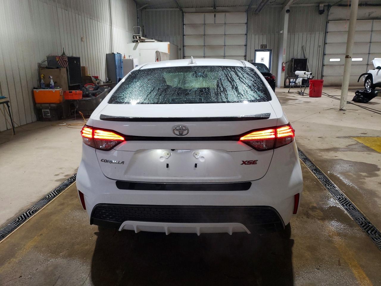 2020 TOYOTA COROLLA XSE photo 11