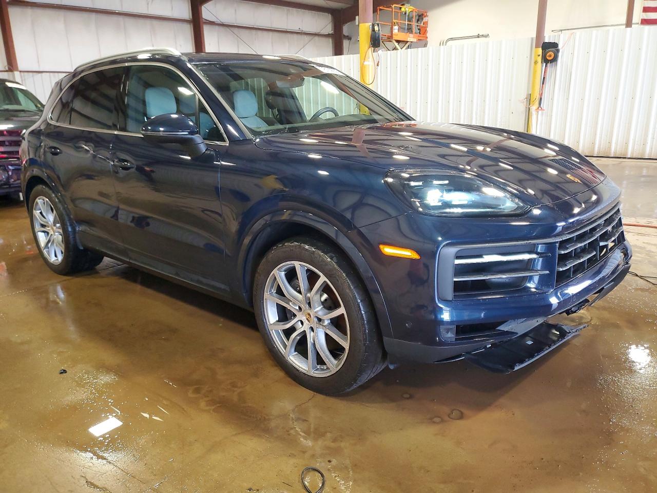 2024 PORSCHE CAYENNE photo 7