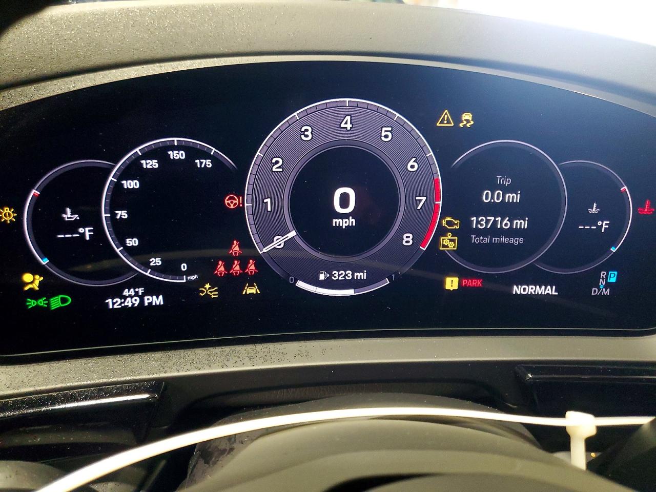 2024 PORSCHE CAYENNE photo 17