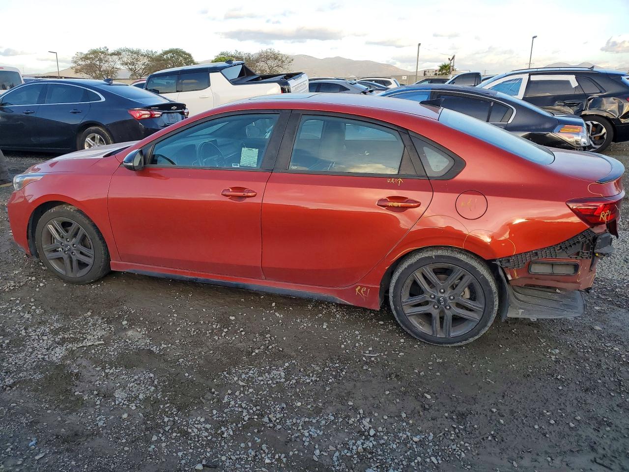 2020 KIA FORTE GT LINE photo 2