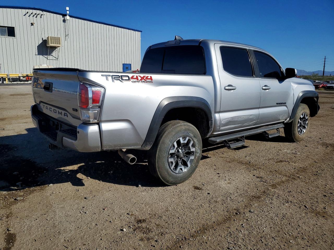 2021 TOYOTA TACOMA DOUBLE CAB photo 3