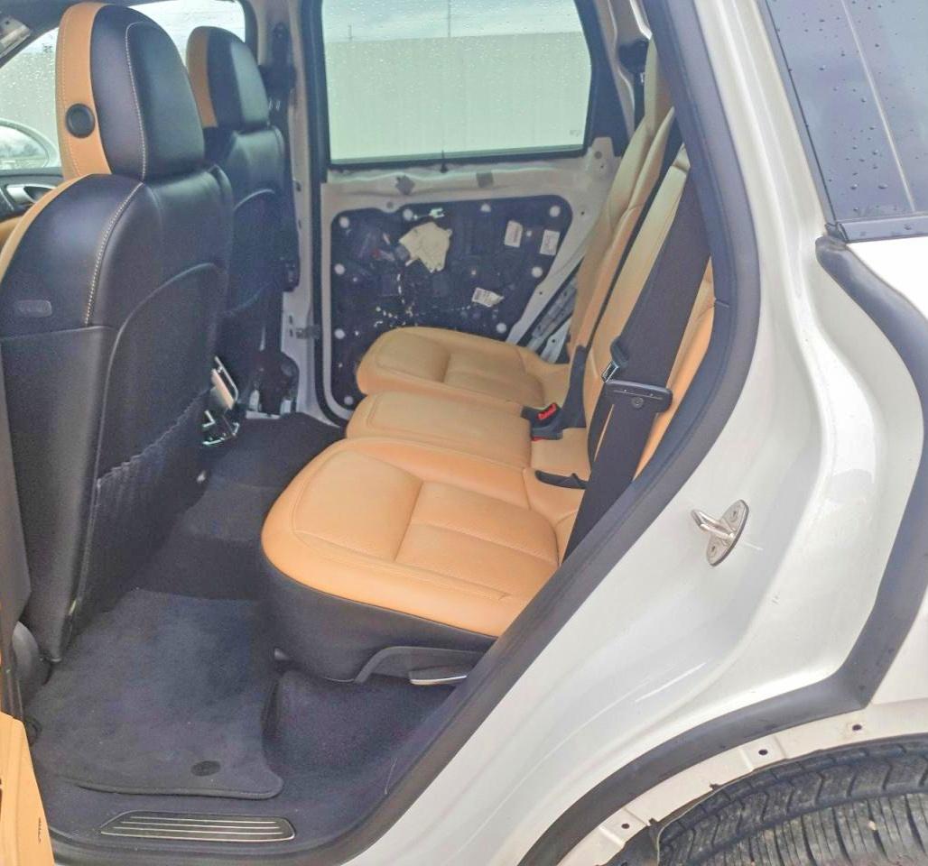 2017 PORSCHE CAYENNE photo 11