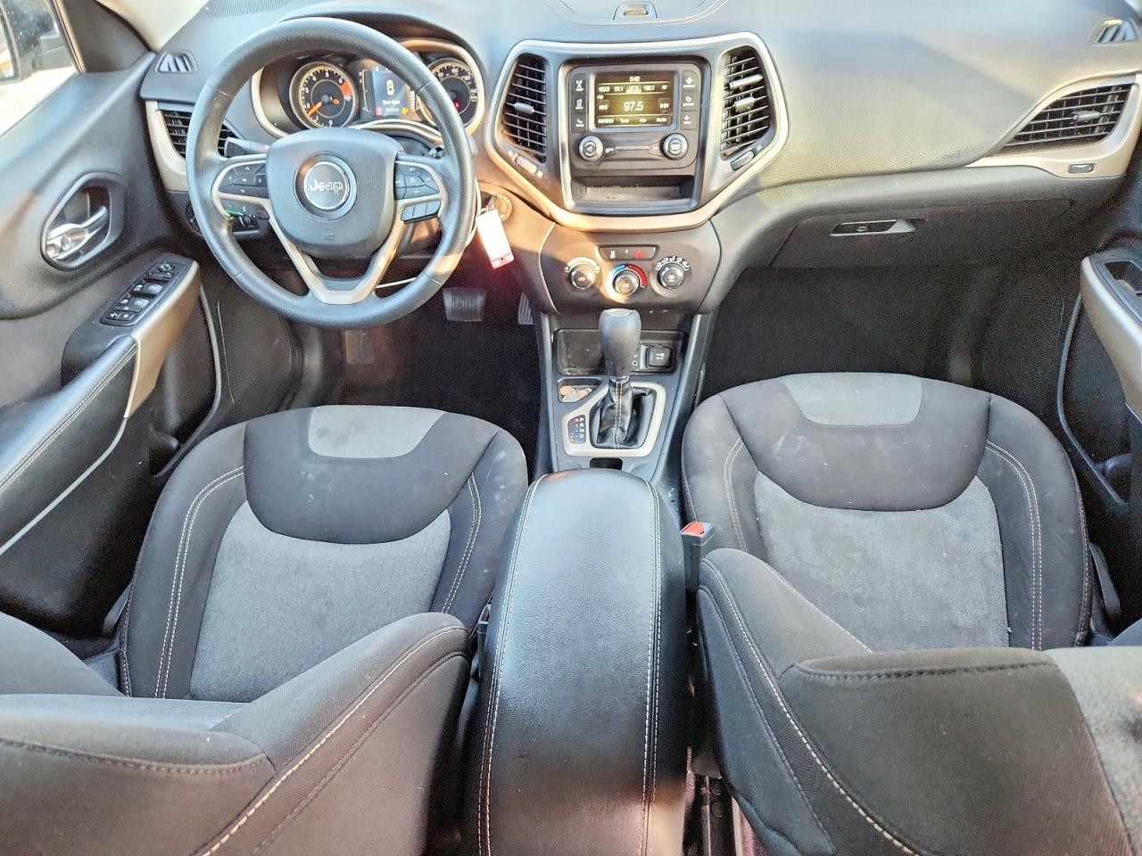 2018 JEEP CHEROKEE LATITUDE photo 8
