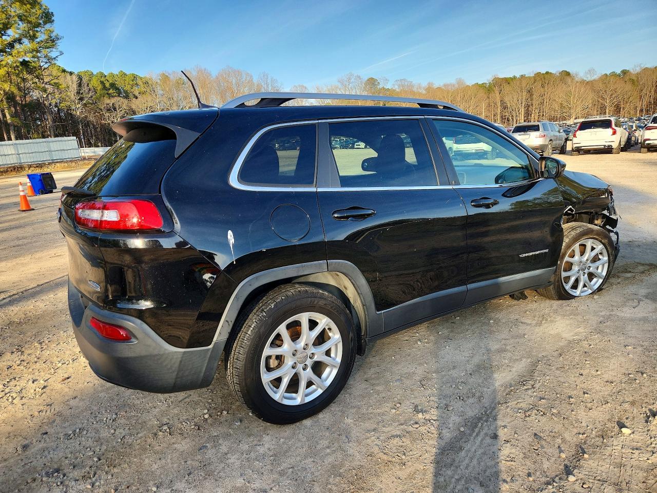 2018 JEEP CHEROKEE LATITUDE photo 3