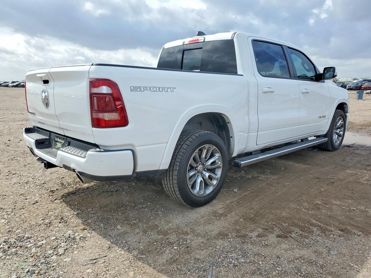 2021 RAM 1500 LARAMIE photo 5
