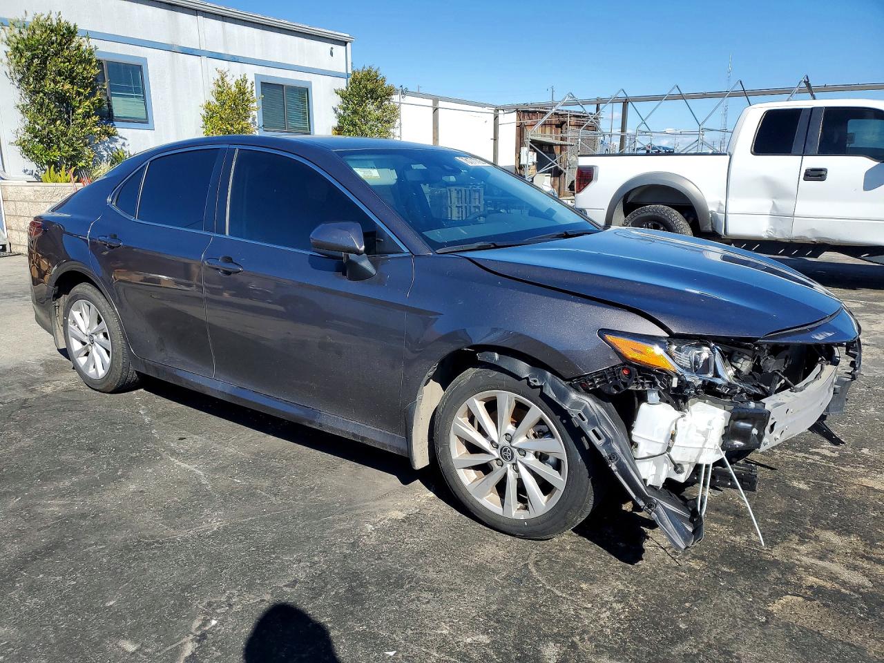 2024 TOYOTA CAMRY LE photo 4