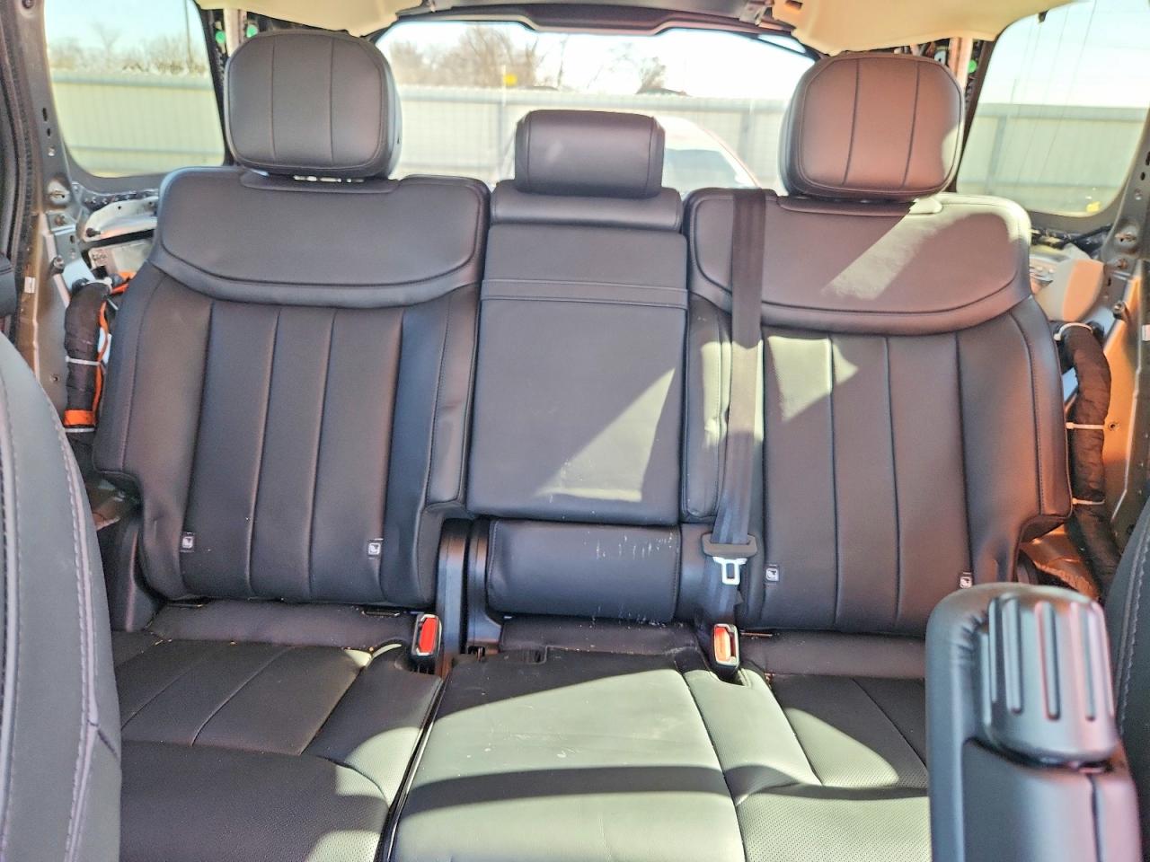 2025 LAND ROVER RANGE ROVER SE photo 19
