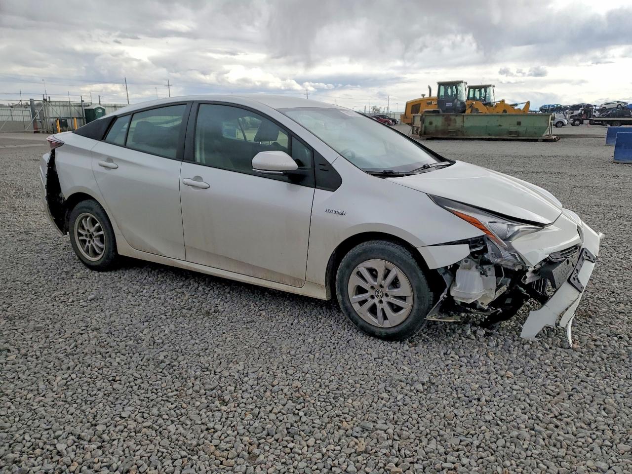 2016 TOYOTA PRIUS photo 4