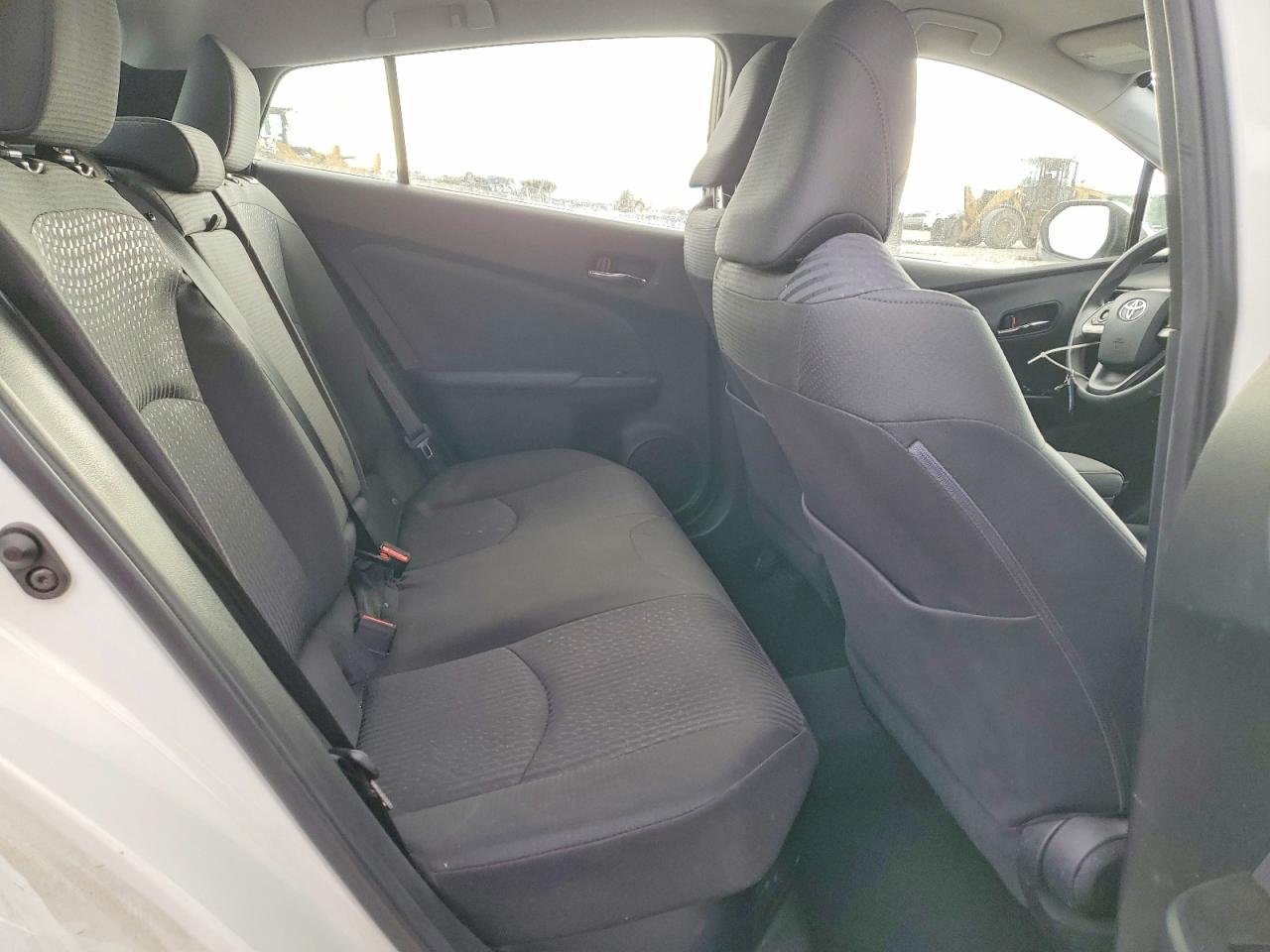 2016 TOYOTA PRIUS photo 10