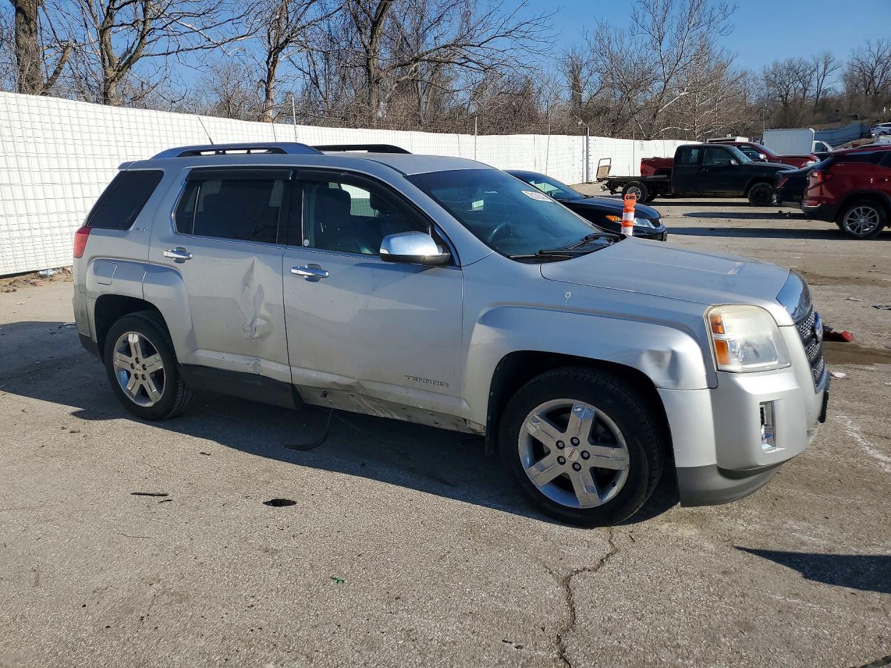 2012 GMC TERRAIN SLT photo 7