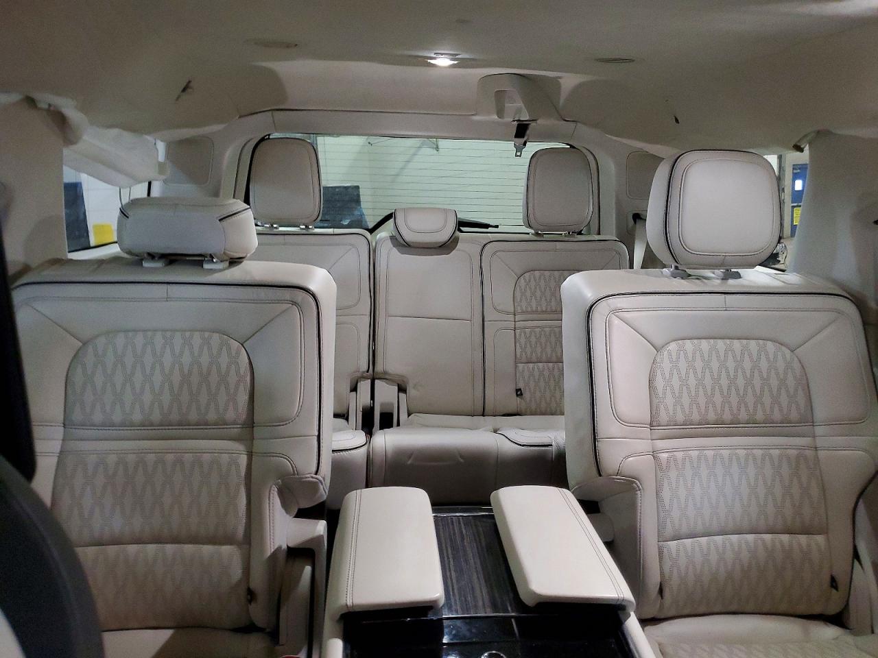2020 LINCOLN NAVIGATOR BLACK LABEL photo 10