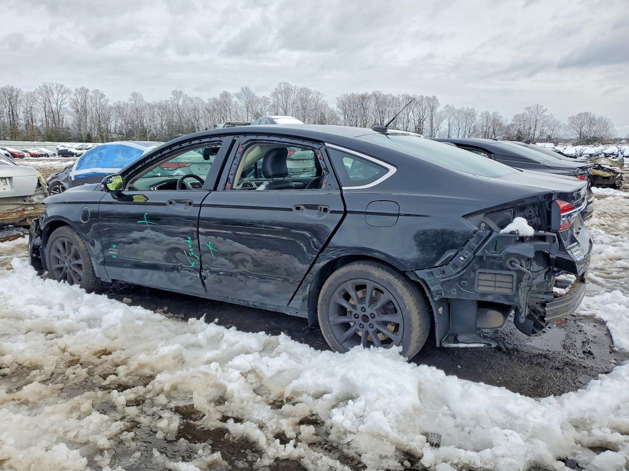 2017 FORD FUSION SE PHEV photo 2
