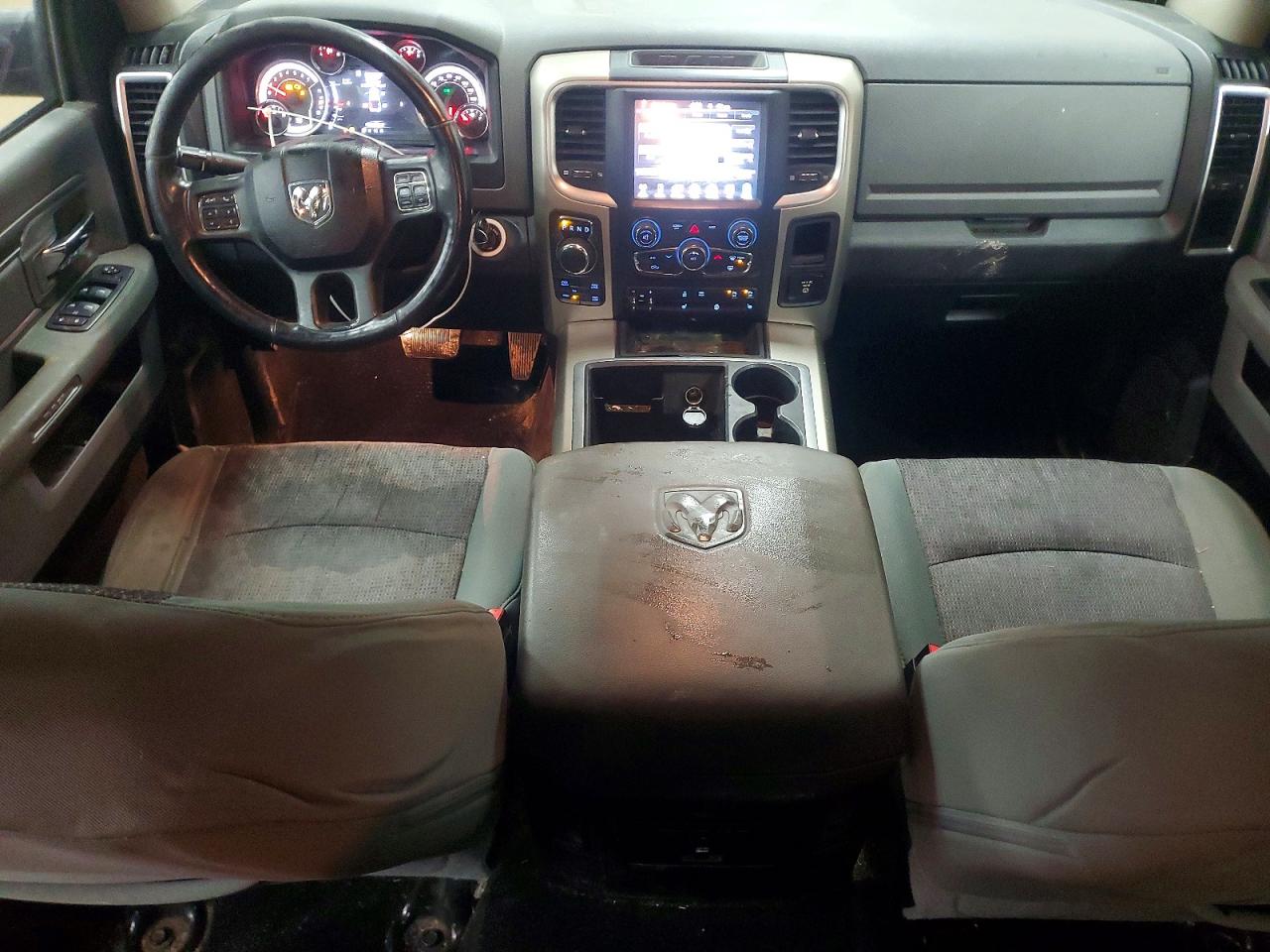 2014 RAM 1500 SLT photo 15
