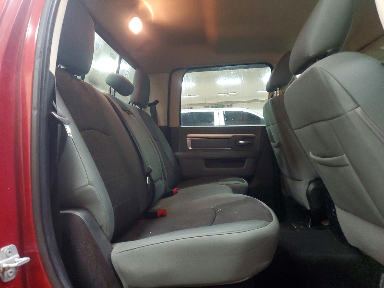 2014 RAM 1500 SLT photo 19