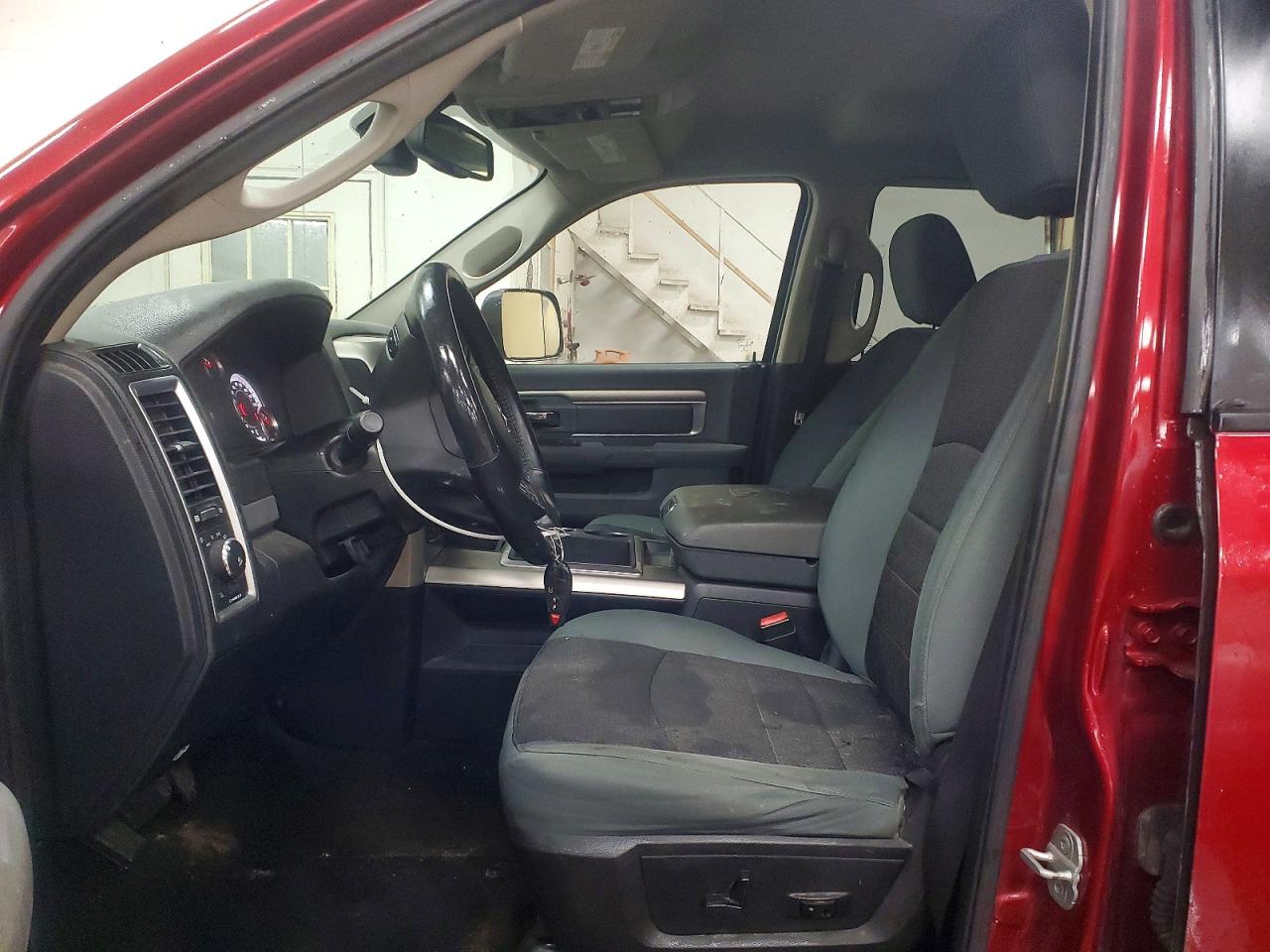 2014 RAM 1500 SLT photo 13