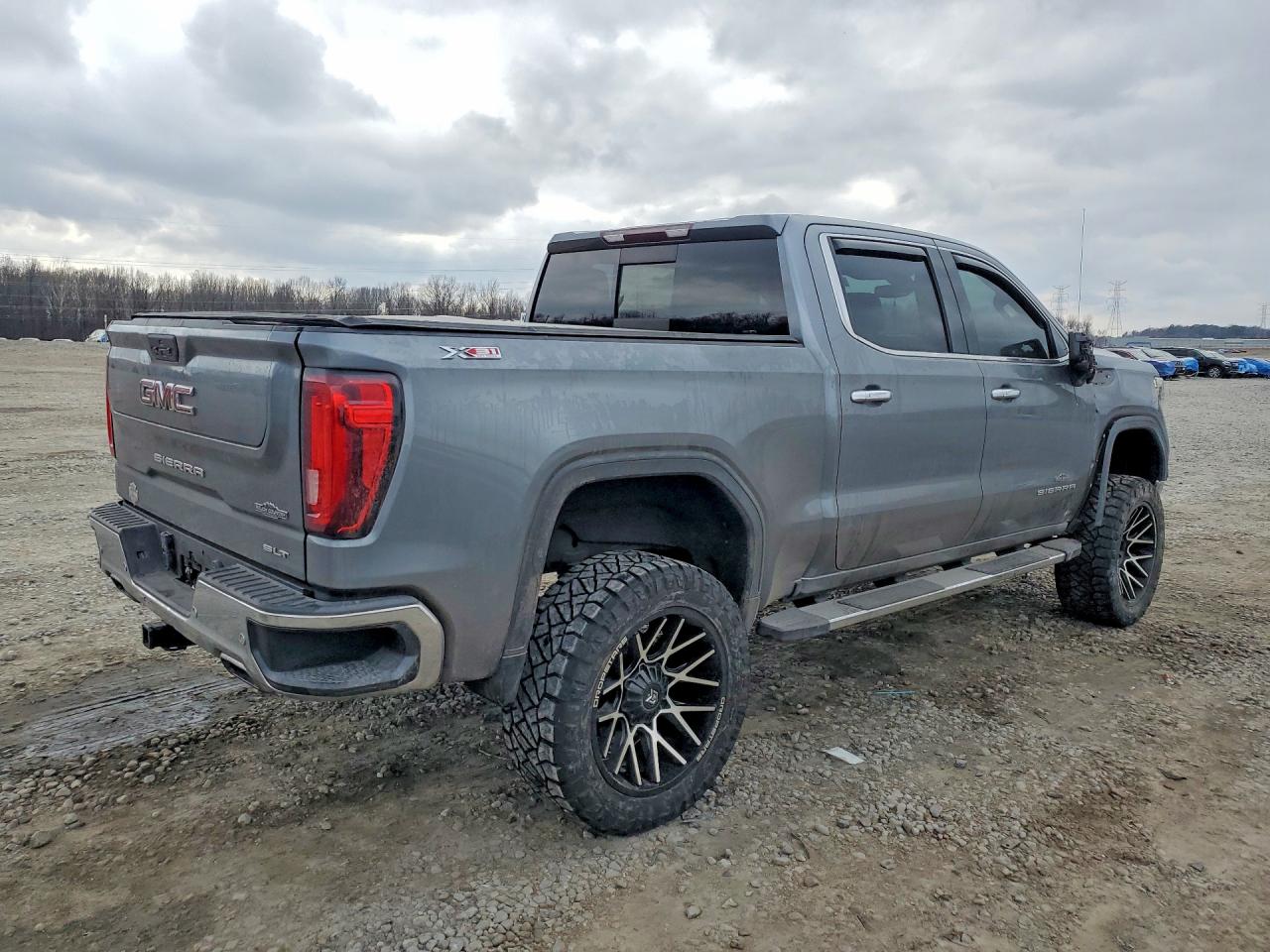 2019 GMC SIERRA K1500 SLT photo 5