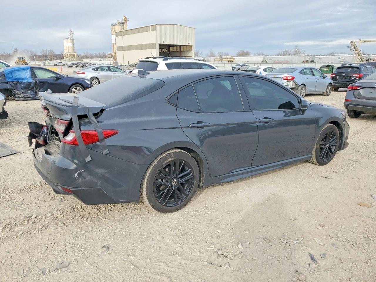 2025 TOYOTA CAMRY SE photo 7
