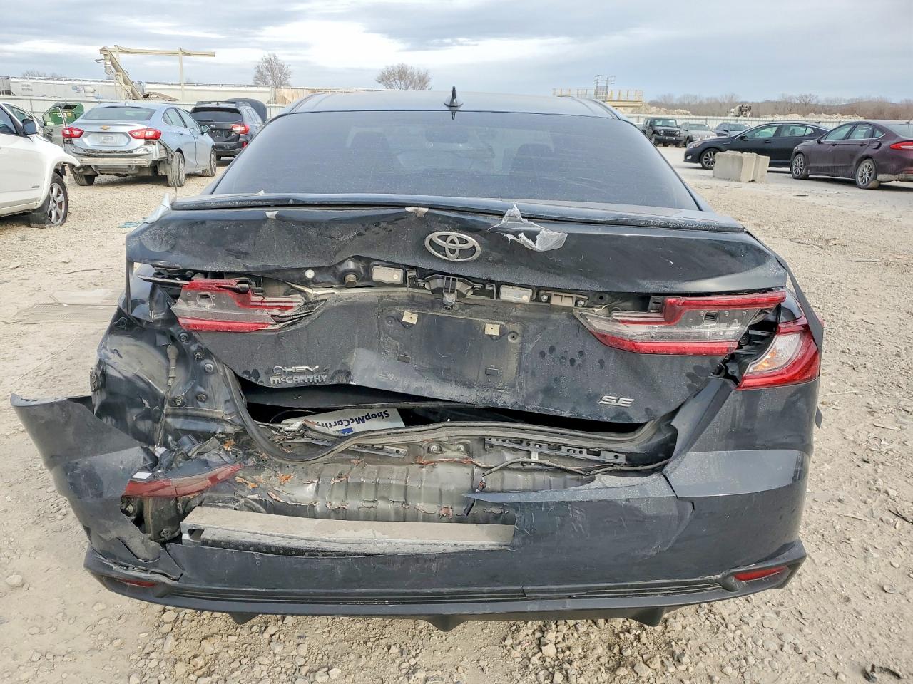 2025 TOYOTA CAMRY SE photo 16