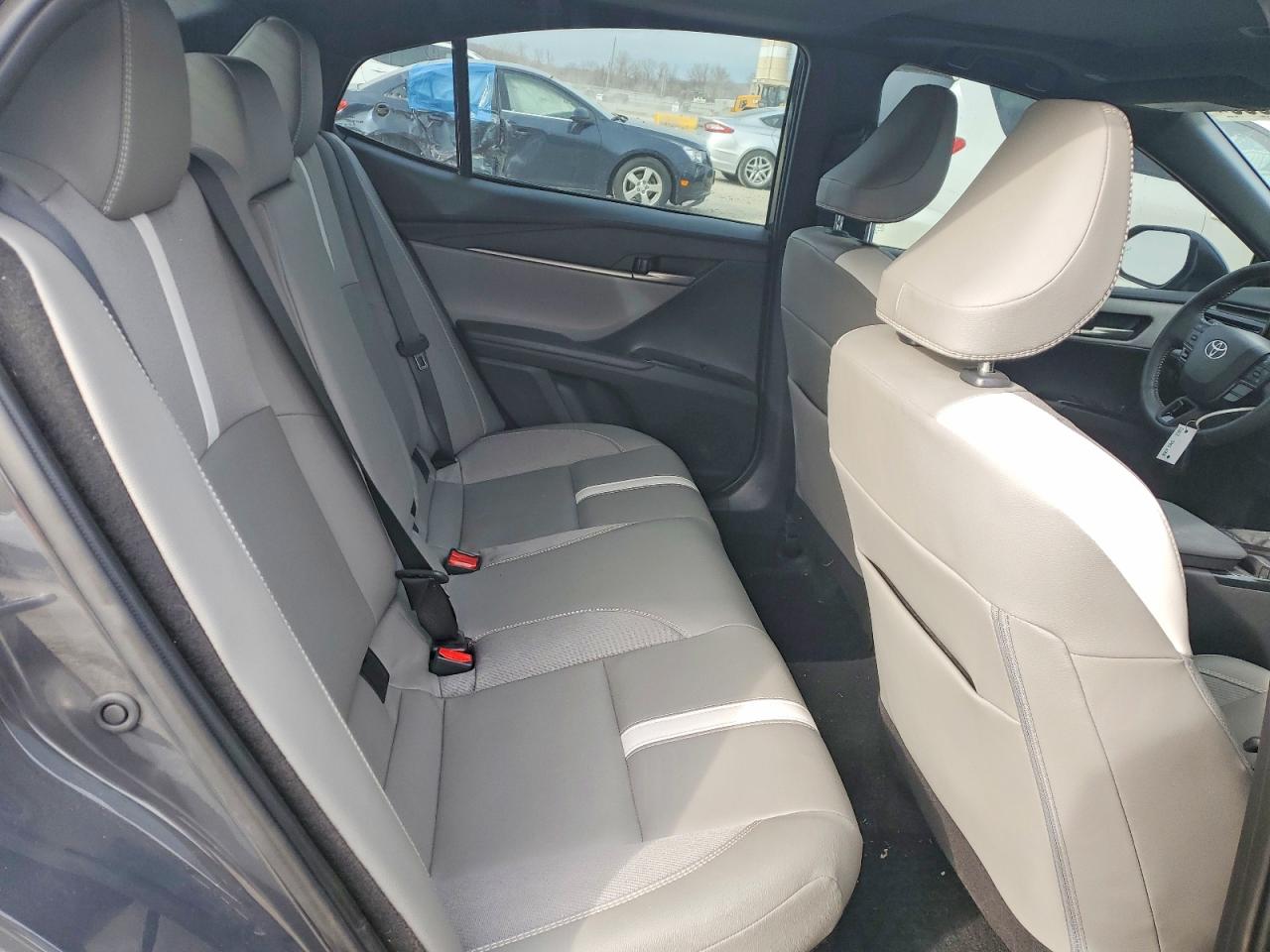 2025 TOYOTA CAMRY SE photo 28