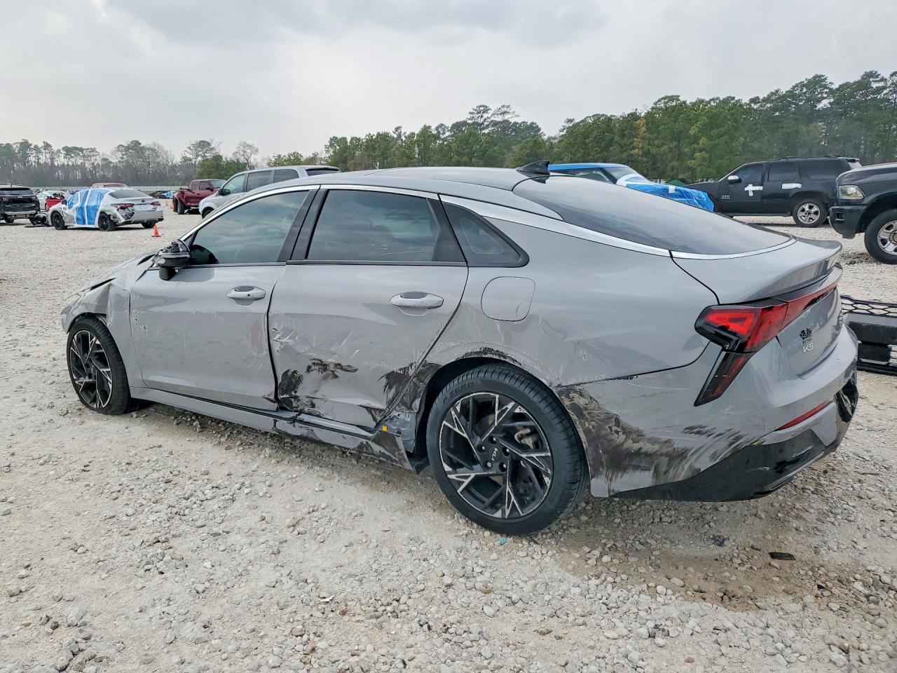 2025 KIA K5 GT-LINE photo 2