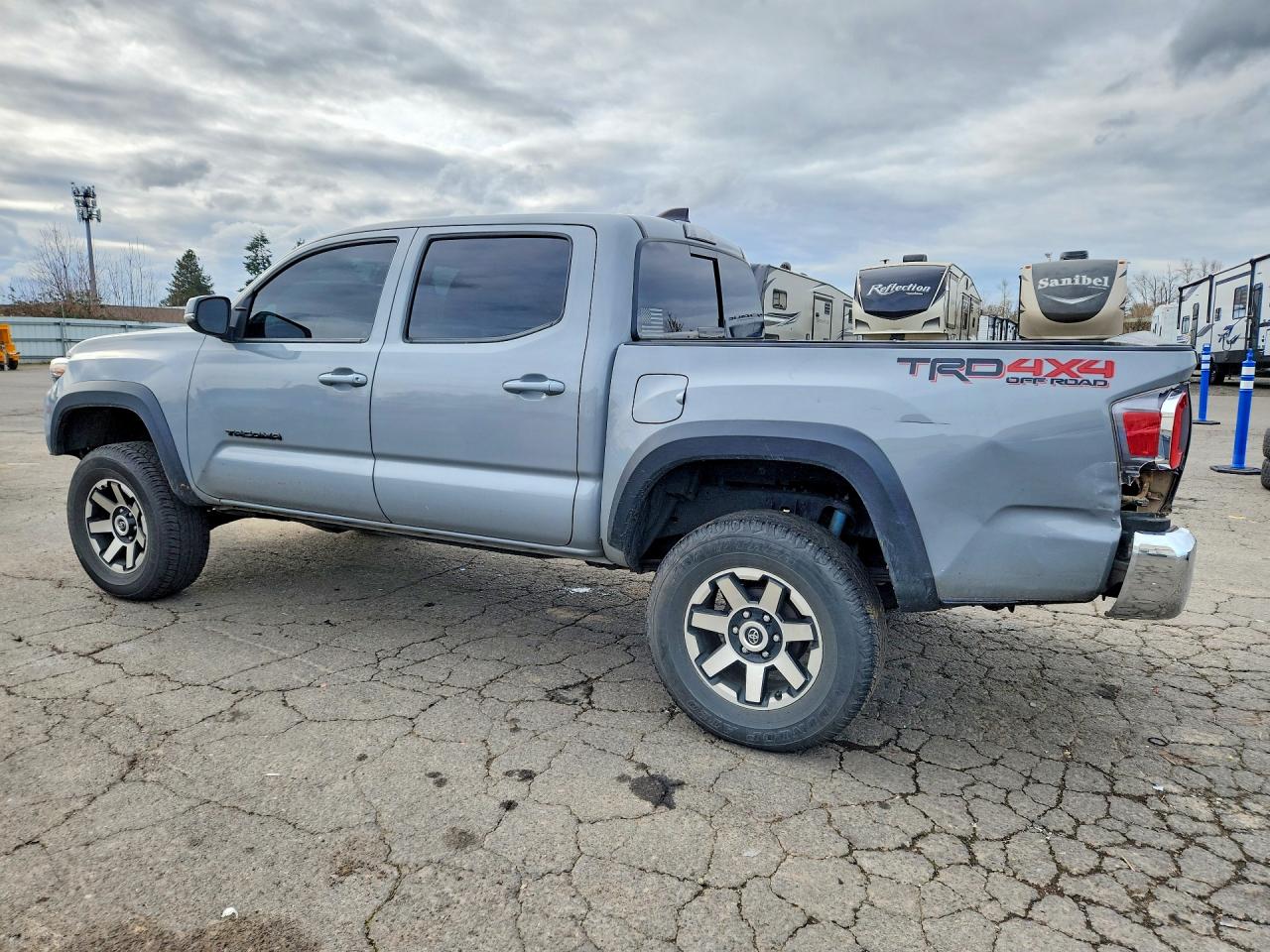 2021 TOYOTA TACOMA DOUBLE CAB photo 3