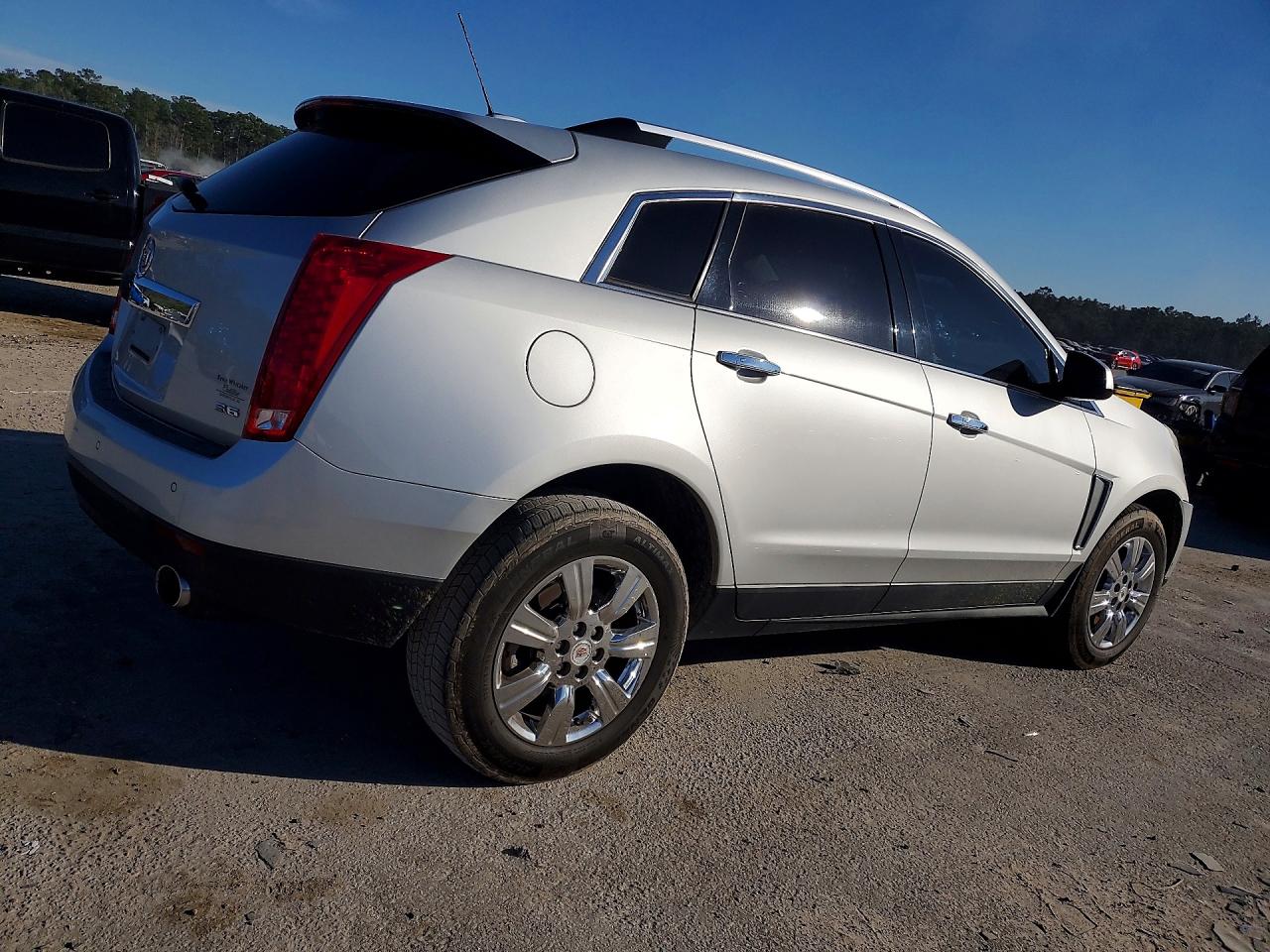 2016 CADILLAC SRX LUXURY COLLECTION photo 3
