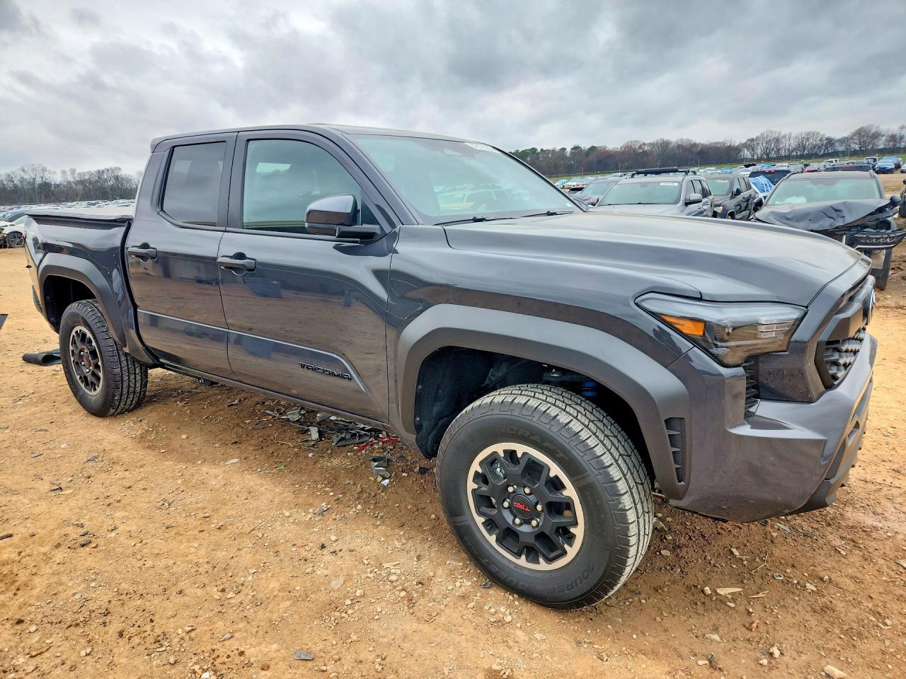 2025 TOYOTA TACOMA DOUBLE CAB photo 4