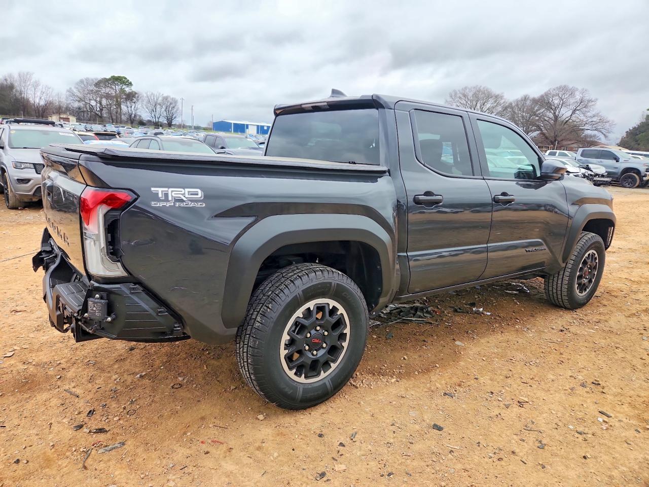 2025 TOYOTA TACOMA DOUBLE CAB photo 3