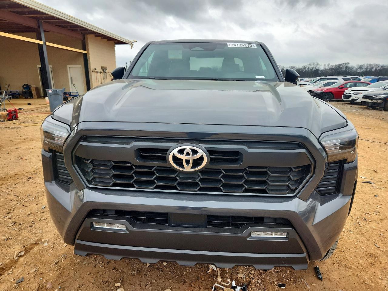 2025 TOYOTA TACOMA DOUBLE CAB photo 5