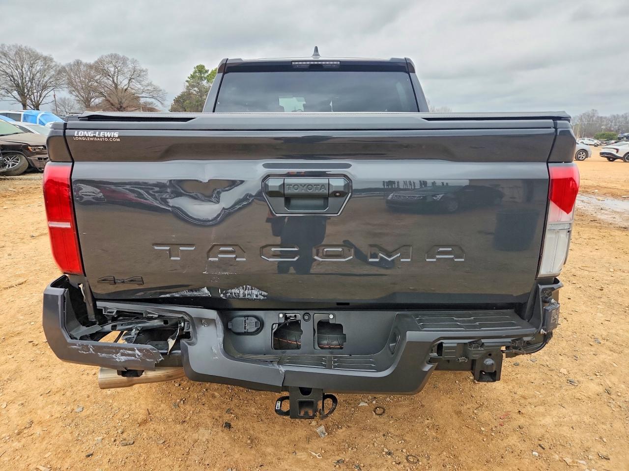 2025 TOYOTA TACOMA DOUBLE CAB photo 6