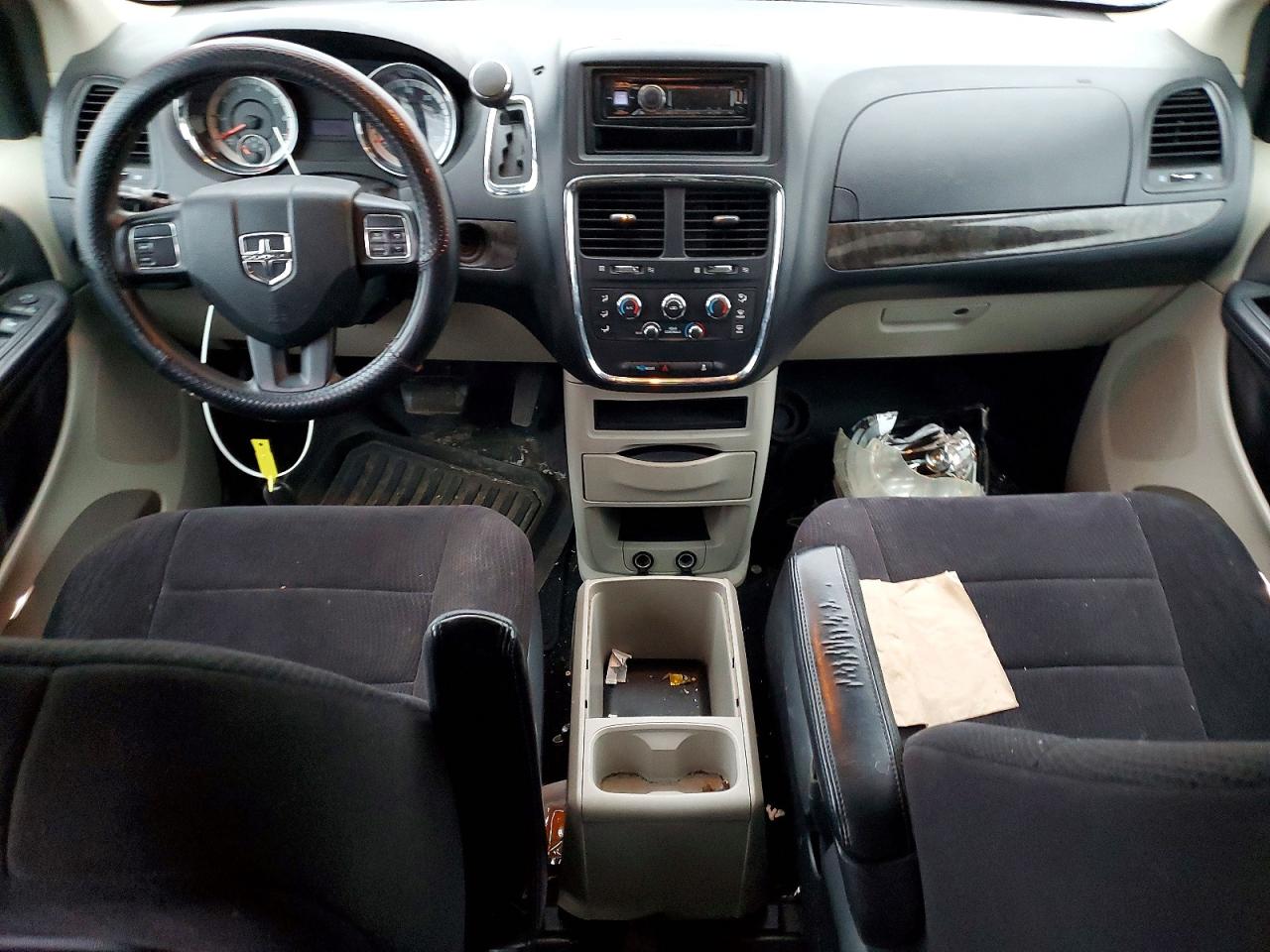 2011 DODGE GRAND CARA photo 8