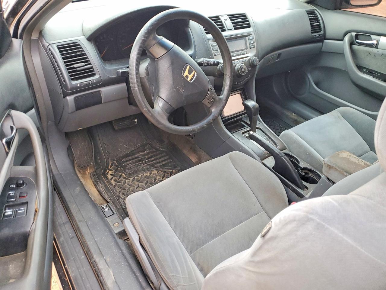 2006 HONDA ACCORD LX photo 8