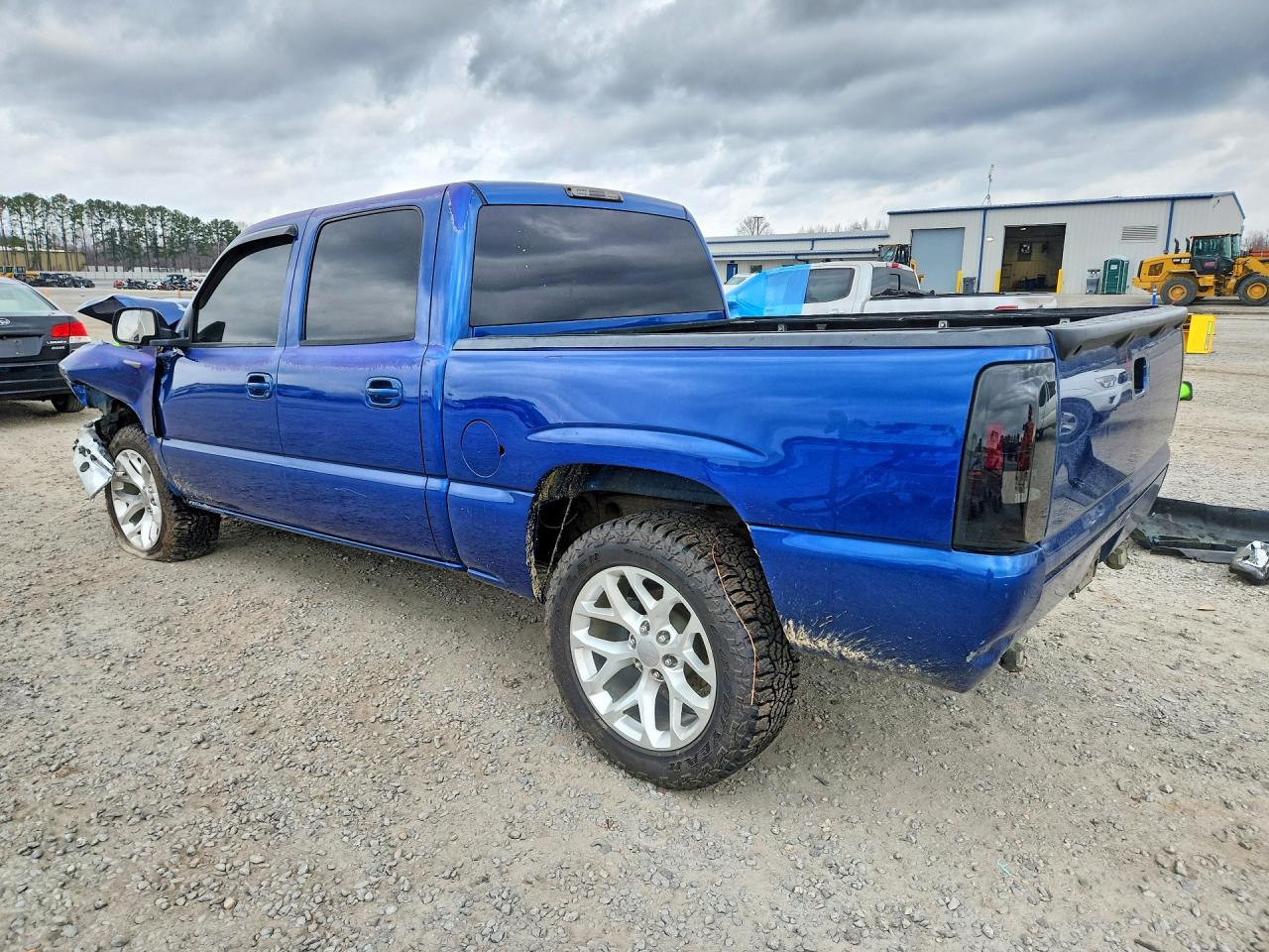 2004 CHEVROLET SILVERADO C1500 photo 3