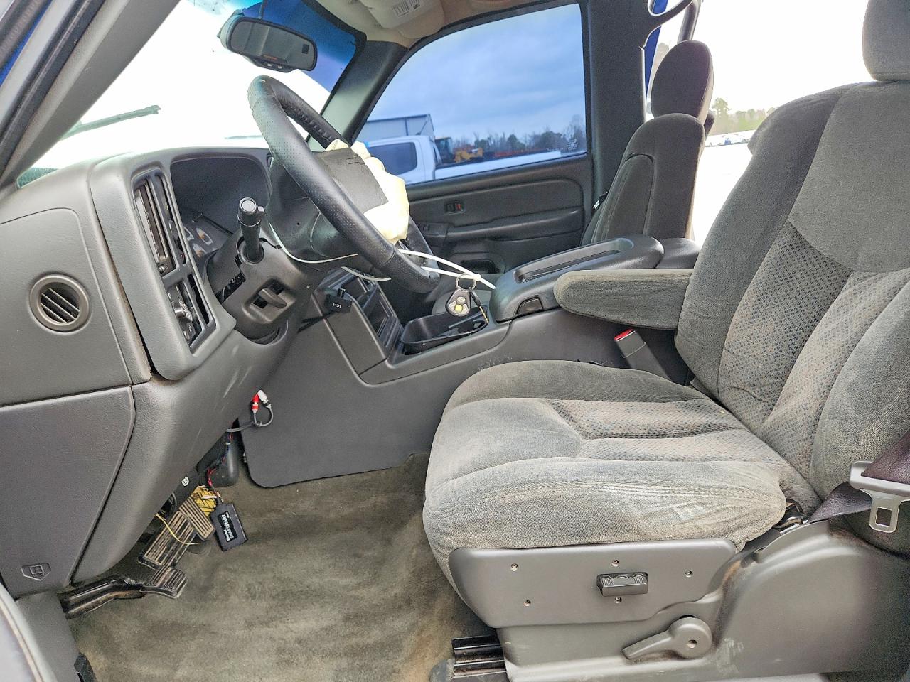 2004 CHEVROLET SILVERADO C1500 photo 13
