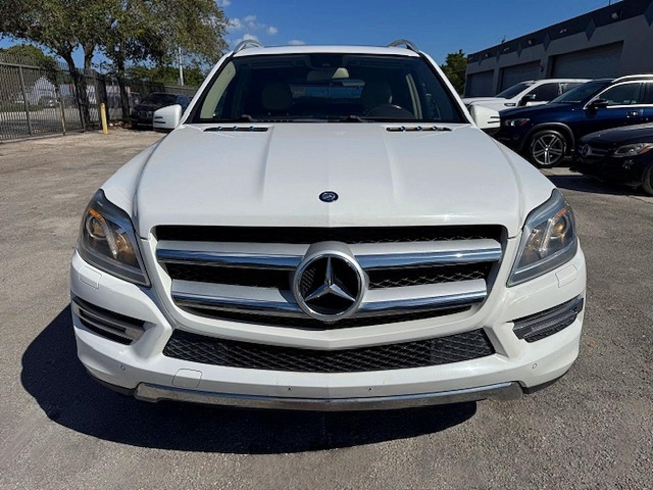 2016 MERCEDES-BENZ GL 450 4MATIC photo 9