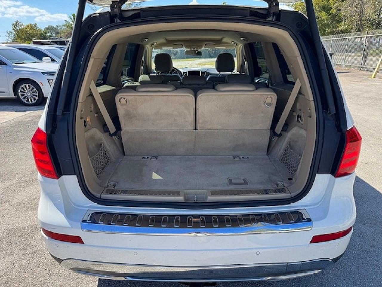2016 MERCEDES-BENZ GL 450 4MATIC photo 11