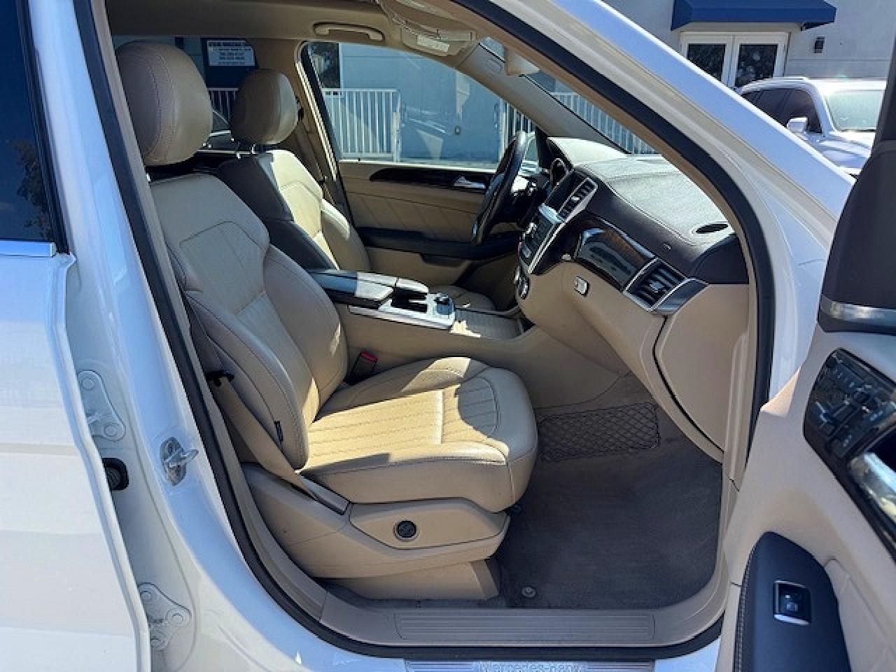 2016 MERCEDES-BENZ GL 450 4MATIC photo 13